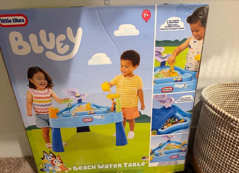 Little Tikes Bluey Beach Water Table